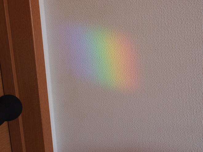 部屋にできた虹２