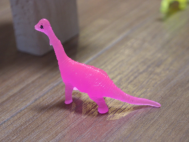 ブラキオサウルス、ピンク