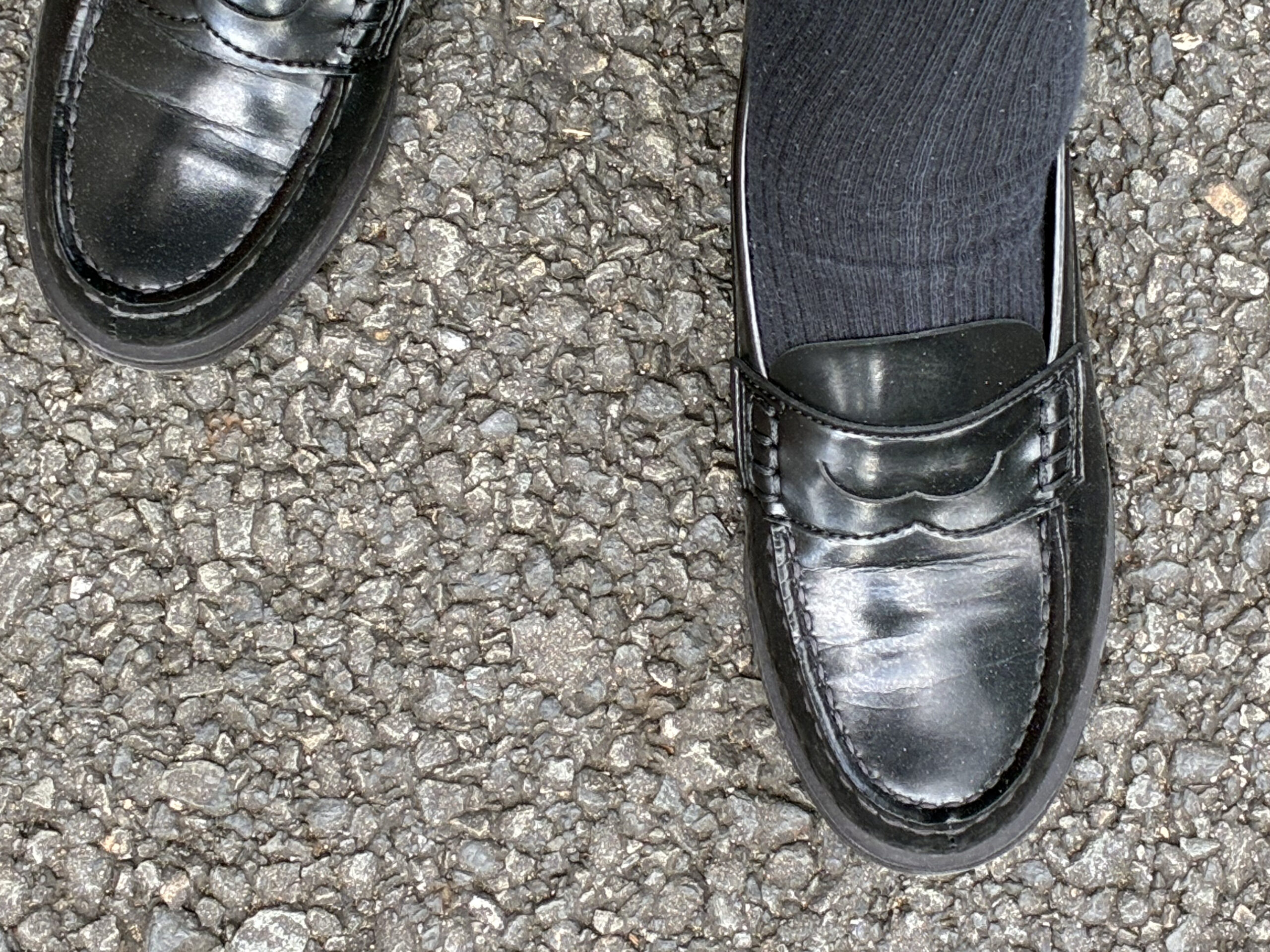 黒のローファー